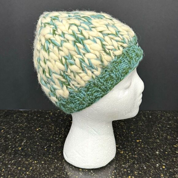 Everest Designs Wool Knit Toboggan. Kids 5-12 - Picture 3 of 13